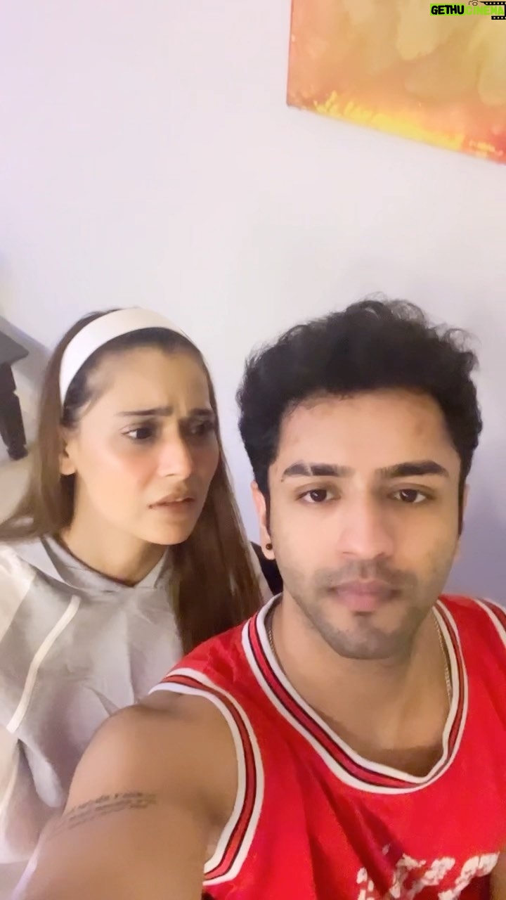 Sara Khan Instagram - Trying to follow the trend 😂😂😂