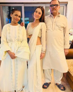 Sara Khan Instagram - Eid Mubarak ❤️