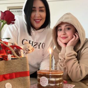 Sara Monjezi Instagram - خواهرزیبای من 
هرچه آرزوی خوبه مال تو 

تولدت مبارک ♥️♥️♥️♥️♥️♥️