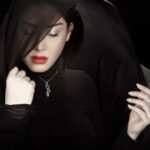 Sara Monjezi Instagram - هر کاری از دستاان برمی اید در این روزهای سخت برای یکدیگر انجام دهید آگر خودمان به خودمان رحم کنیم خداوند به ما رحم خواهد کرذ 🦋🦋🦋🦋🦋