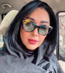 Sara Monjezi Instagram - ایستادن اجبار کوه بود رفتن سرنوشت آب افتادن تقدیر برگ و صبر پاداش آدمی پس بی هیچ چشم داشتی حراج محبت کنیم که همه ما فقط خاطره ایم