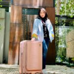 Sara Monjezi Instagram - •با روز جدید قدرت جدید و افکار جدید می آید• •همكارى جديد من با برند اكولاك از برند هاى خوب چمدان و كوله پشتى كه هم شيك و جادار ميباشد و هم كاربردى . •خوشحالم كه با اين برند خوب همكارى داشتم @echolac_iran