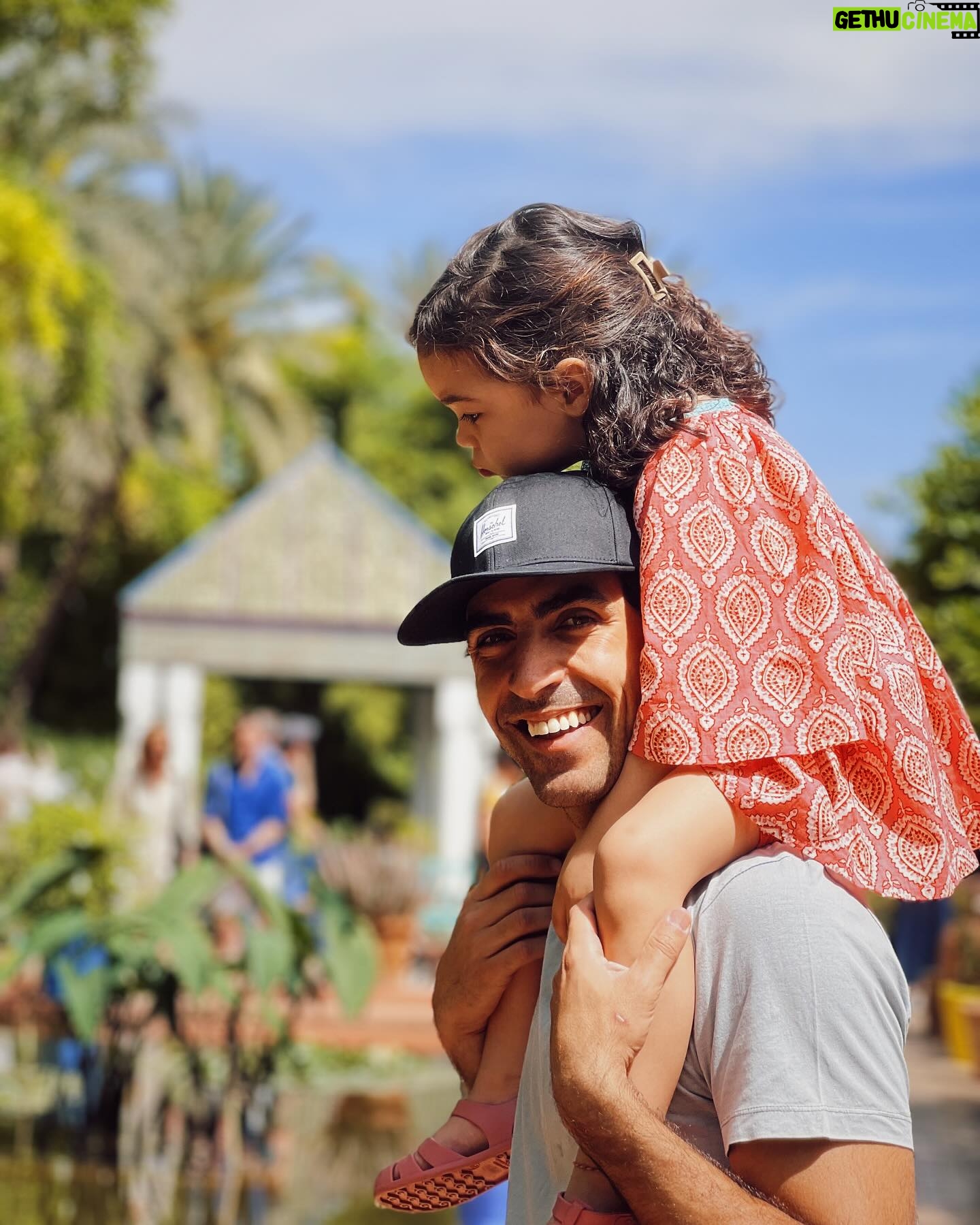 Sara Prata Instagram - Passaram-se mais de 10 anos e nunca mais tinha regressado. Viemos só por 4 dias e já estou arrependida de não ter regressado mais cedo. Ainda falta um dia, e vai ser especial. Mas MARRAKECH… acho que temos encontro marcado mais vezes 😊♥️🌵