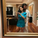Sara Sálamo Instagram - No exagero cuando digo que me gustaría escalar contigo siendo octogenarios. Feliz cumpleaños, al amor de mi vida. Te amo #deaquíamarte🥐💙 y mucho más.