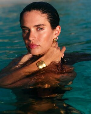 Sara Sampaio Instagram - 🖤🖤