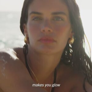 Sara Sampaio Instagram - So thrilled to be a part of the new #ownyourglow campaign for @hunkemoller . I always feel my best at the beach near the ocean with sand all over. 🐚 so it just felt like being back in my natural habitat 🥹 #ownyourglow #hunkemöller