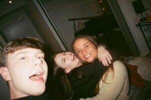 Sara Waisglass Instagram - non-disposable buddies on disposable film🥹