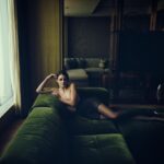 Sara Waisglass Instagram - “Max had a very specific voice. She’s fearless, and I’m someone who’s very scared, so to be able to open myself up and be a little more like her was not only amazing for the show—it was amazing for me on a personal level.” Thank you @nuvomag for the beautiful feature! Link is in my bio! shot by: @richardbernardinphoto assisted by @alexandrekarlov styled by: @zeinaesmail assisted by @lordlaughton makeup: @julieharrismakeup hair: @melanieguille_ I sincerely love my job. I can’t wait to play Max again✨