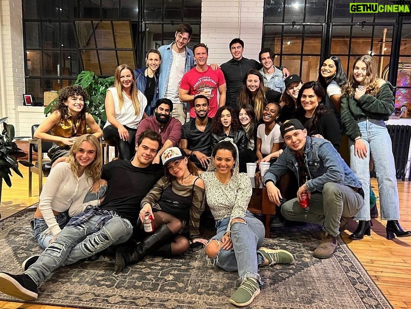 Sara Waisglass Instagram - who has thumbs and loves everyone they work with?!