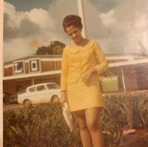 Sarah Cooper Instagram - Happy Mother’s Day to the OG 60s It Girl, my momma, and all the hot mommas out there 🥰