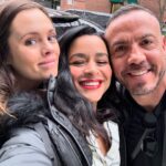 Sarah Cooper Instagram - I feel like I keep winning the lottery. Beyond grateful to hang out with @jimgaffigan and @mobituaries to talk all things #unfrosted and the genius of Jerry Seinfeld for @cbssundaymorning 🥰 thank you @miguellledo and @madisonguest what a fun day and a banger fit. I AM SO GEEKED FOR THIS MOVIE - IT COMES OUT MAY 3rd on @netflix @netflixisajoke I’ve already seen it nine times lol