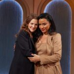 Sarah Cooper Instagram - I cannot say enough good things about the dream team that is @drewbarrymore and @helloross and the entire @thedrewbarrymoreshow cinematic universe. Thank you from the bottom of my heart for having me, for being so funny and fun and light and giving everyone in the audience a copy of Foolish! ❤️ 💕 💗 And thanks to @duttonbooks @artistrybyfjorela @adam_bramson and @kovertcreative for making it happen! You can watch now on YouTube