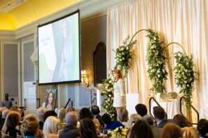 Sarah Ferguson Instagram - It was a pleasure to attend the Cancer Alliance Hope and Help Luncheon, my first event since my melanoma diagnosis and since hearing of His Majesty The King’s recent cancer diagnosis. His Majesty is very dear to me and I think I speak for everyone when I say he is in my thoughts and prayers. 

It felt like a timely moment to help raise funds to support others dealing with cancer diagnoses, who may be going through financial or emotional struggles in light of a health emergency. It was both healing and inspiring to meet so many amazing ladies, who do so much for others through their work with Cancer Alliance. Learn more at @canceralliancepalmbeach or https://www.cahh.org/

#philanthropy #charityevent #thebreakerspalmbeach #cancerawareness
#palmbeach

–
Photo: Carrie Bradburn of Capehart Photography: @CapehartPhotography