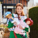 Sarah Ferguson Instagram - We are wrapping plenty of toys (and books) to put under the tree! And it is about time to read Little Red’s Christmas Story to my grandchildren again. How is everyone else spending this festive season? #childrensbooks #books #holidayreading Photo: @katrinalawsonjohnston