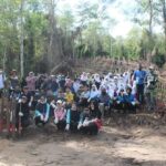 Sarah Ferguson Instagram - This #Earthday I’m proud to shine a light on the wonderful work being done by @greenbrunei and my friend @hzrhsfn. Green Brunei is a youth-led organisation that promotes environmental sustainability through education, conservation and advocacy. Green Brunei has collaborated with Brunei LNG SDN BHD on three occasions to conduct coastal cleanups in the Tutong and Belait districts. These initiatives seek not only to foster cleaner, healthier beaches but also to promote awareness of the critical importance of preserving Brunei’s invaluable natural resources to the 600 individuals who took part including children from local primary and secondary schools. Throughout these three events, a total of 1489.4 kg of rubbish was collected. It’s so important and inspiring to see these initiatives led and supported by the next generation of leaders. Copyright Global Citizen Getty #youthleadership #youthimpactcouncil #youngleaders #nextgenerationofleaders #amplifyyoungvoices #earthday