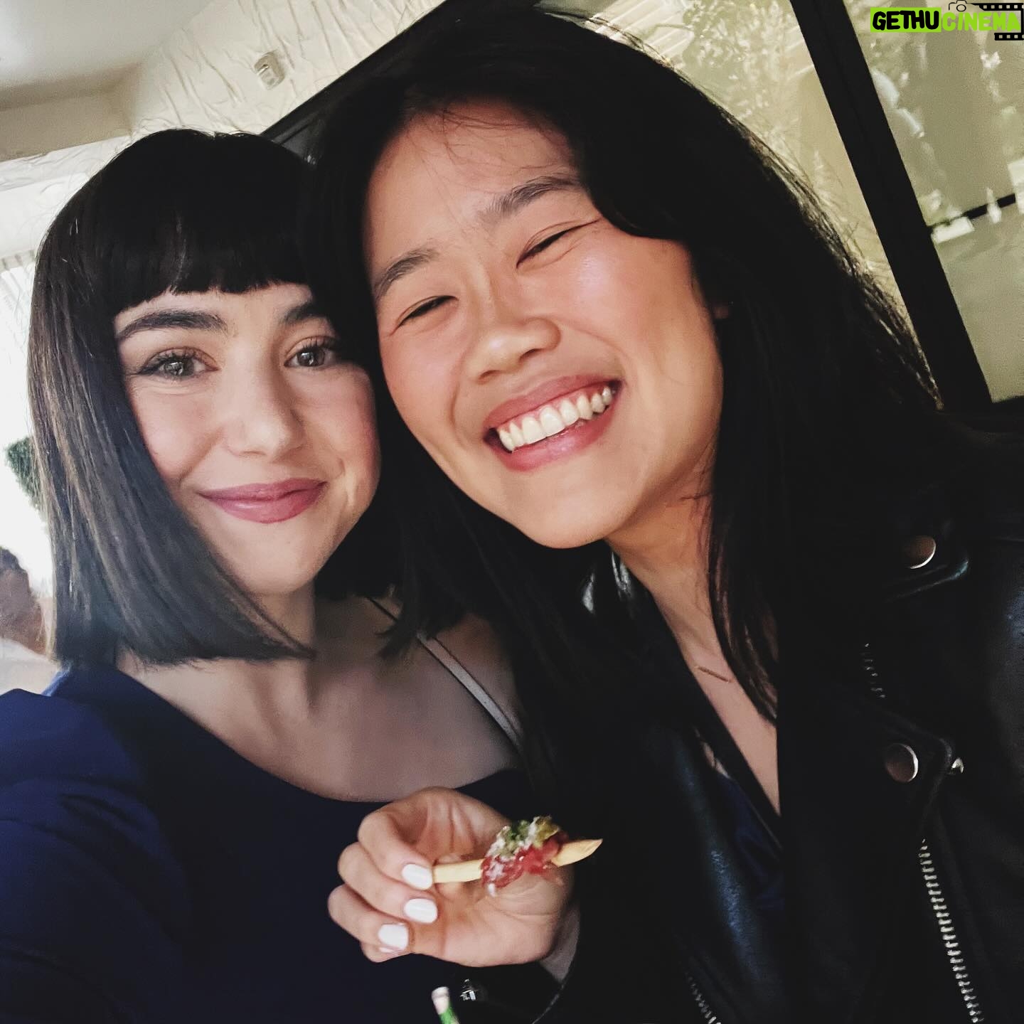 Sarah Gilman Instagram - 2024 began the way 2023 ended: with a stupidly big amount of love, gratefulness, and connection. the walks in nature helped, too. happy new year 💙