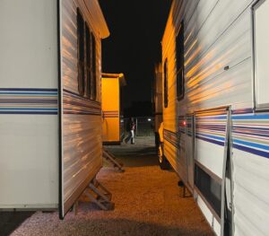 Sarah Gilman Instagram - so grateful and excited to be back on set with our csi: vegas family. season 3, here we come! 💍

new season, new episodes premiere February 18 on @cbstv  and @paramountplus