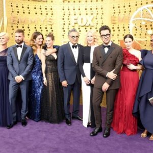 Sarah Levy Instagram - I get by with a little help from my friends (and family) ❤️