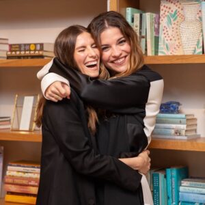 Sarah Levy Instagram - I’m just a girl, standing in front of another girl, asking her to be best buds forever. Thanks for a great night @the.wing