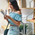 Sarah Perles Instagram - 📖