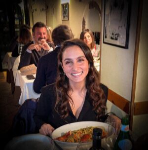 Sarah Perles Instagram - I was in Italy, in Rome, by myself, I ate pasta 🍝 and had the worst pictures taken by strangers, and I loved it ♥️