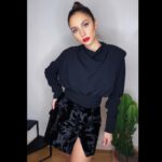 Sarah Perles Instagram - A little photo shoot I did at home by myself. I just couldn’t wipe off my Dior make up without taking a picture first!! Thank you @diorbeauty and @mariagarciamua for her magical hand. And @mvpwardrobe for this bomb outfit, and @thomassabo for the jewellery! ❤️‍🔥❤️‍🔥❤️‍🔥