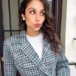Sarah Perles Instagram - Chiki-Chiki is my lifestyle/ outfit by @marciano jewellery @thomassabo lip glow oil by @diorbeauty