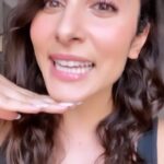 Sarah Perles Instagram - Kent ne9der nkoun Celine Dion koun kemelt9rayti fl'🇨🇦. Tkhayalt rassi Kemelt 9rayti li aslan ba9i ma bditch. W ntouma i la bghitou t9raw fel Canada m'a 3likoum gher tmchiw le bureau d'admission dial le @collegeuniversel qui se trouve à Casablanca. Adresse du centre d'admission à Casablanca: 185,Bd Zerktouni, Résidence Zerktouni, 14ème étage N° 1.