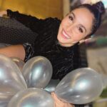 Sarah Perles Instagram - I wish I was this happy every single day 🎈