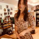 Sarah Shahi Instagram - And the student prepares… @sexlife S2… What are YOU most excited to see? 🤩