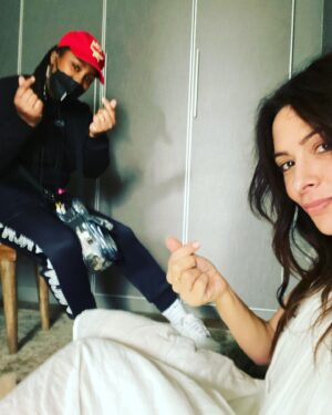 Sarah Shahi Instagram - If you haven’t heard— it’s out 🍿🍾🥰 
@sexlife 2.  Forever grateful to be Billie. 
Share your heart, share your comments 👇🏼 
Hope you like. Season 2 is due to the love you poured on to us after the 1st.  This is for all you Billie’s out there. Hope ya like ❤️ ( ps- features music by one of my favorites @charlottecardin , can you spot the scene)?