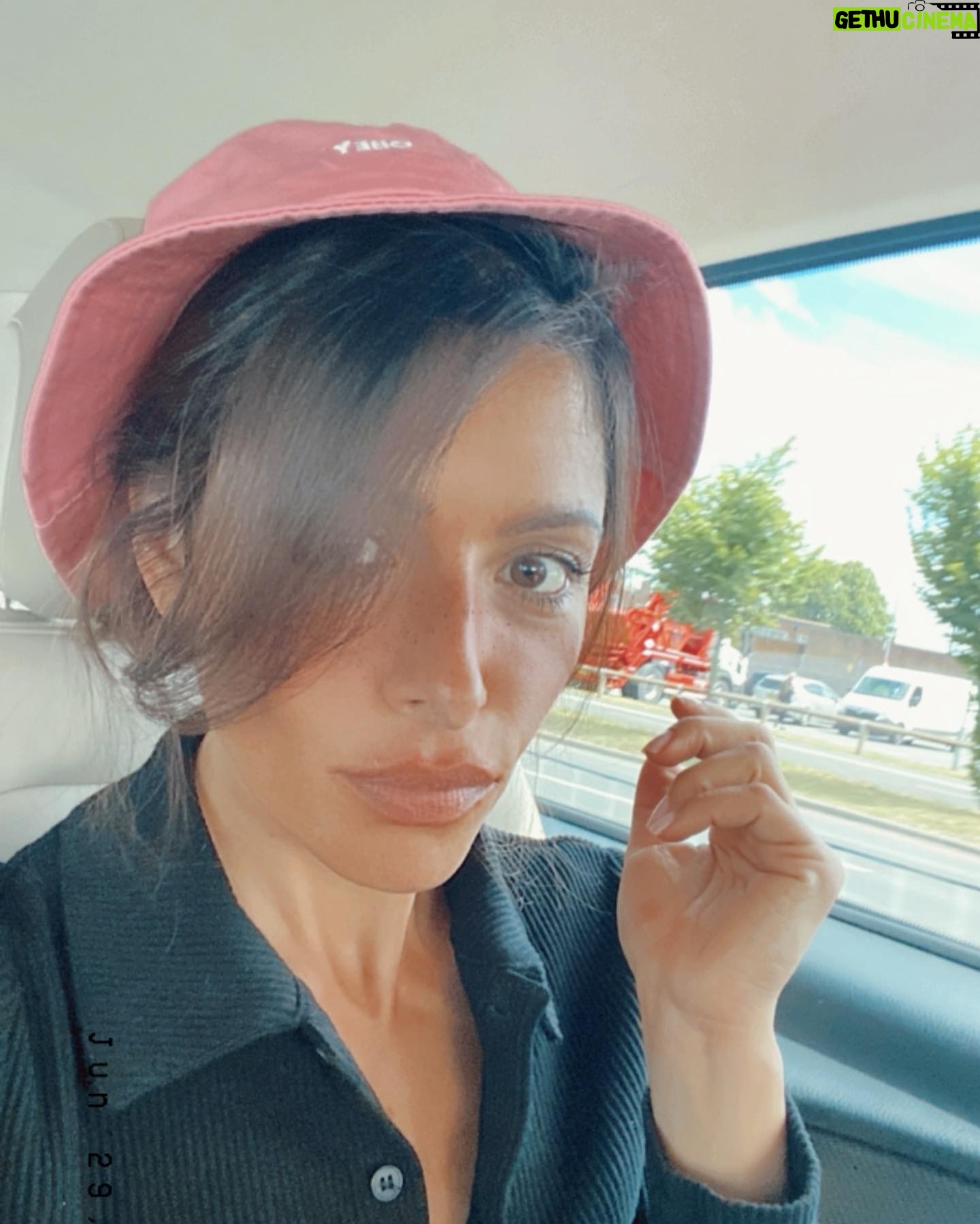 Sarah Shahi Instagram - For those tellin me you can’t wait for @rwrbonprime to come out, let me tell ya- you’re right! You can’t! It’s so damn good. I laughed, I cried, and making the movie was even more fun. Any guesses as to who I play? 🙃 So insanely happy to be a part of it. @sarahsowitty @gberlanti @mimbomike @jennifersalke @matthewmichaellopez love you long time. Gracing your @amazonprime Aug 11. 🇬🇧 🇺🇸 @taylorzakharperez @nicholasgalitzine @rachelonacloudyday @aneeshtheactress