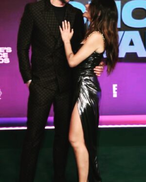 Sarah Shahi Instagram - Thank you @peopleschoice 🤎