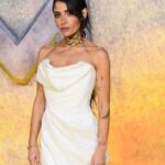 Sarah Shahi Instagram - London premiere. 🏴󠁧󠁢󠁥󠁮󠁧󠁿 My fave part of this movie- the people. To be surrounded by such awesome humans, I must’ve done something right in one of my lives. We worked our tails off. @blackadammovie opens tonight. Hope ya’ll enjoy. 🤍