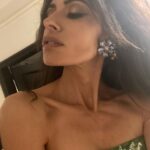 Sarah Shahi Instagram - Mexico Pinch me. So much gratitude. Best reception and the Guac is unmatched!! When you step into your dreams… @blackadammovie. @oscardelarenta @dolcegabbana