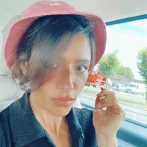 Sarah Shahi Instagram - Well color me happy, we’re back 🙃First of all, so very grateful for everyone who encouraged this outcome for one of the most challenging times for many in the industry. 💜🙏🏼 crew call is 6am Monday!! Let’s fuckin go!
And to all those who watched and helped us break records with @rwrbonprime thank you!! And your love for Zahra has been overwhelmingly appreciated and unexpected. I love you! Thank you thank you 😊