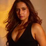 Sargun Mehta Instagram - 🧿