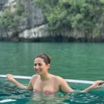 Sargun Mehta Instagram - Where the pool meets the ocean 🌥️ halong bay was healing