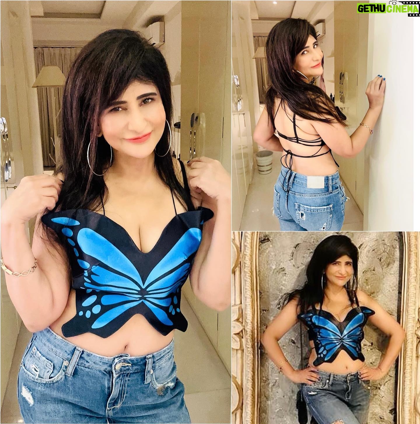 Saru Maini Instagram - Partayyy Night🦋(1st time have put all 10 pics coz every1 else nd me loved my top😃😝) #weekendvibes #partytime💃 #funtime #ootd