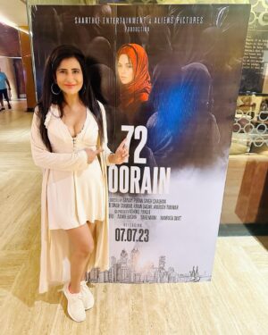 Saru Maini Instagram - How could Hakim leave this Hoor(Mehar) to look for @72hoorain_ 😉To find out watch in a theatre near you this National Award Winning Film with 9.1 Rating #72hoorain @sanjaypuransinghchauhan @ashokepandit1  @captgulab @pavanrajmalhotra @saarthie @anirudhsocial