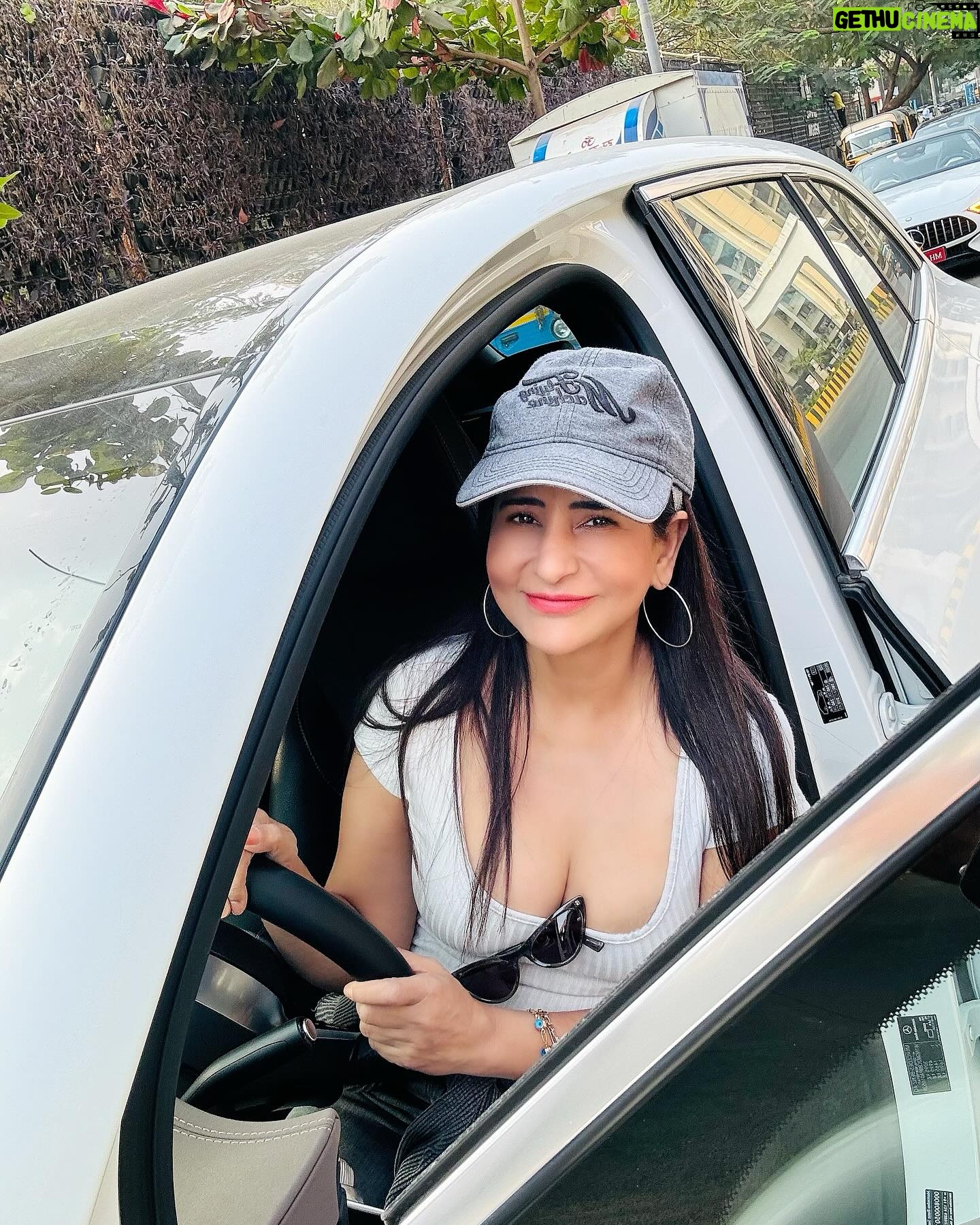 Saru Maini Instagram - Choices😃😎 #cars #stylish #ootd #potd #luxury #instagood #instalike #comfort #speed #style #testdrive #look