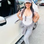 Saru Maini Instagram - Choices😃😎 #cars #stylish #ootd #potd #luxury #instagood #instalike #comfort #speed #style #testdrive #look