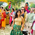 Saru Maini Instagram - Udaipur Diaries🌼✨⚡️🌟🌺 #indian #destinationwedding #wedding #celebration #funtimes #colourful