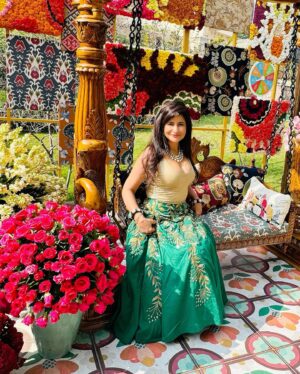 Saru Maini Instagram - Udaipur Diaries🌼✨⚡️🌟🌺 #indian #destinationwedding #wedding #celebration #funtimes  #colourful