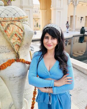 Saru Maini Instagram - All set to bring in the new year in a very special way🤩 पधारो म्हारे देस🙏 #countdown #incredibleindia #ootdshare #potd #rajasthan