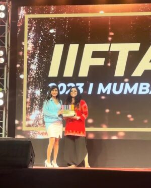 Saru Maini Instagram - It was an honour to be invited as a Guest of Honour and an Award Presenter at #iifta2023 💫#iiftaawards #iiftaawardsmumbai  #kumargautamentertainment  #kumargautam #shreerammy  #bhairujain #shree_rammy 

@iifta_awards
@yourkumargautam 
@shree_rammy @picturenkraftofficial @parulchawla9