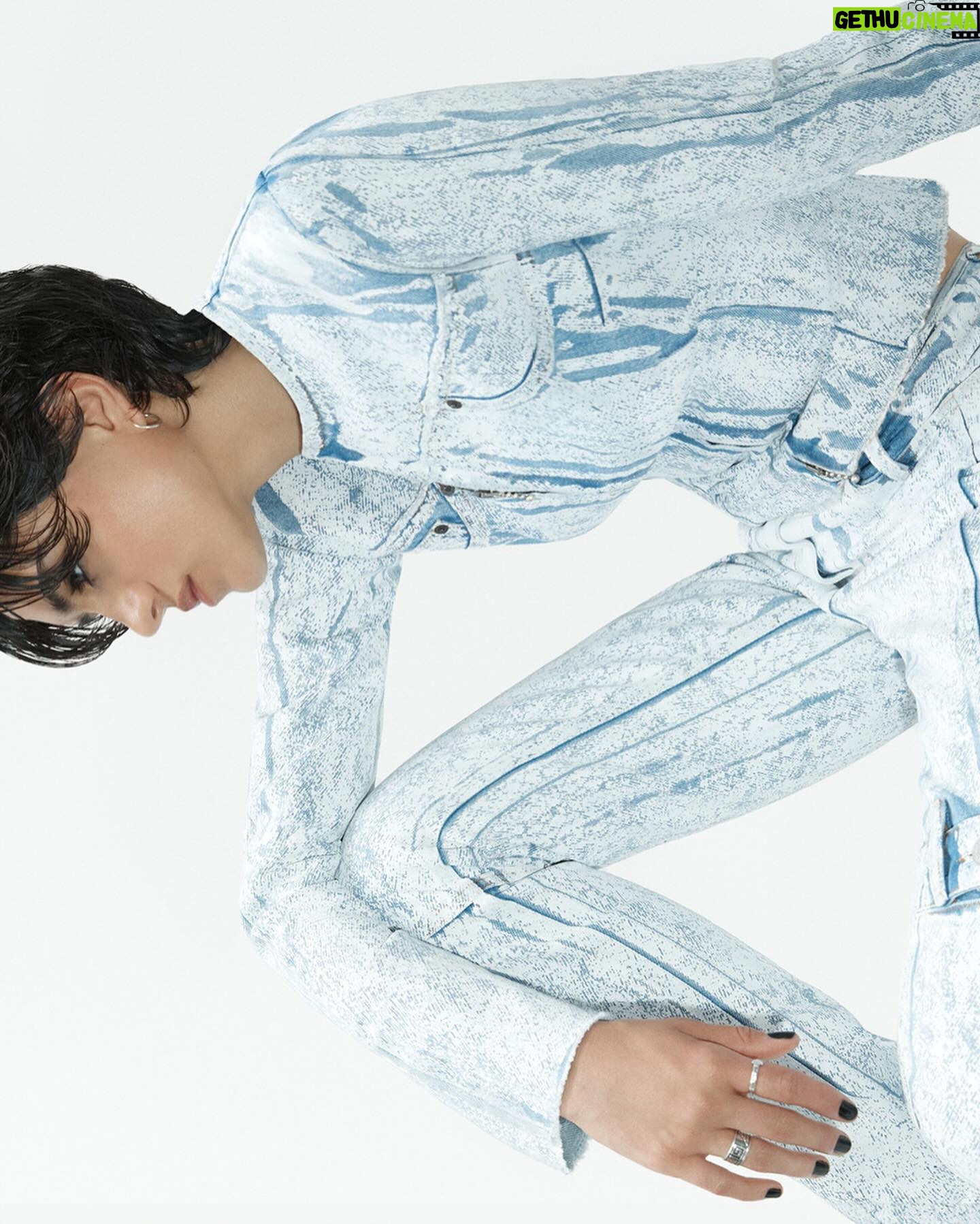 Sasha Calle Instagram - Besos @AcneStudios #AcnePeople x.
Photographer: @ThomasLohrStudio
Stylist: @Leopolda.Duchemin
Talent’s stylist: @ChloeandChenelle MUA: @JenTioseco Hair: @GrahamNation