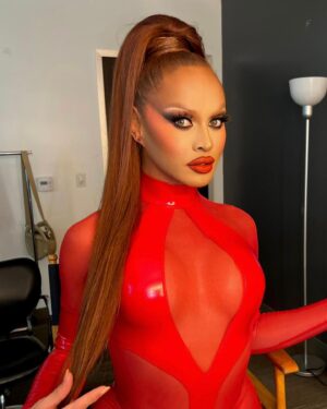 Sasha Colby Instagram - a little BTS of my promo with @rupaulsdragrace @viivhealthcare ✨ Season 16 of #DragRace premieres this Friday at 8/7c on @mtv !

Glam @prestonmakeup
Catsuit @imngo 
Gown @vee.monique