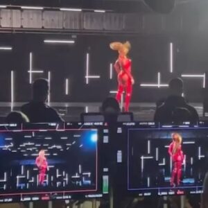 Sasha Colby Instagram - a little BTS of my promo with @rupaulsdragrace @viivhealthcare ✨ Season 16 of #DragRace premieres this Friday at 8/7c on @mtv !

Glam @prestonmakeup
Catsuit @imngo 
Gown @vee.monique