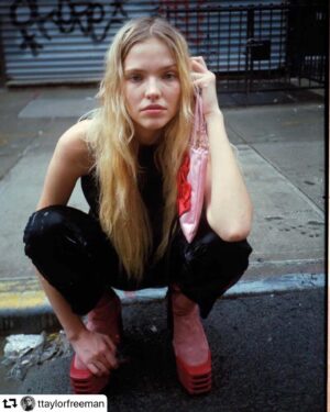 Sasha Luss Instagram - #repost @ttaylorfreeman
・・・
“Nothing is awkward. One of the most important things I’ve learned is that there is no shame. There is no ‘being embarrassed.’ You can go to the core of who you really are and start to appreciate it.” —

Sasha Luss Interview by #TaylorFreeman and made magical by Ms. #KenzieHirsch also

Seen by #DiegoVillarreal and Fashion Editor #DavidMartin with hair by #EvanieFrausto and beauty by #Yuui #YuuiVision —

#ODDA17Connections out soon at worldwide stockists
